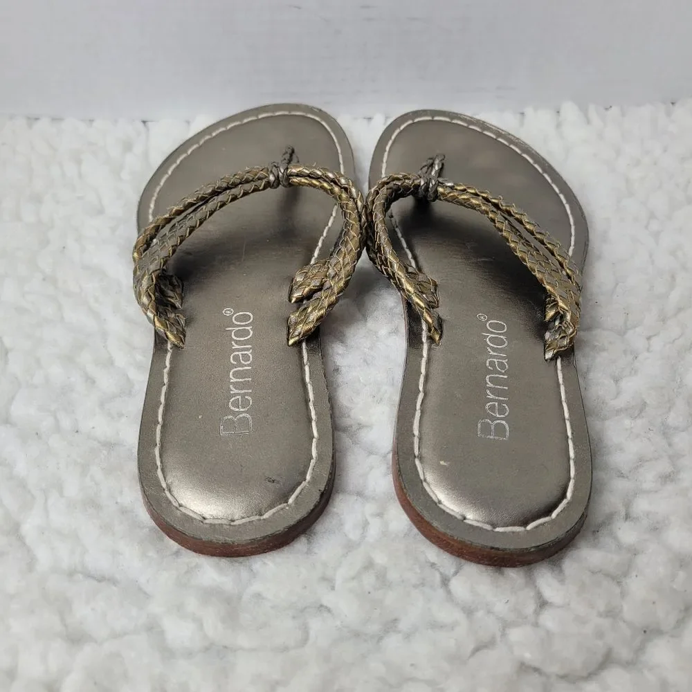 Bernardo Miami Womens Beach Sandal Size Metallic Leather Thong Braided Straps